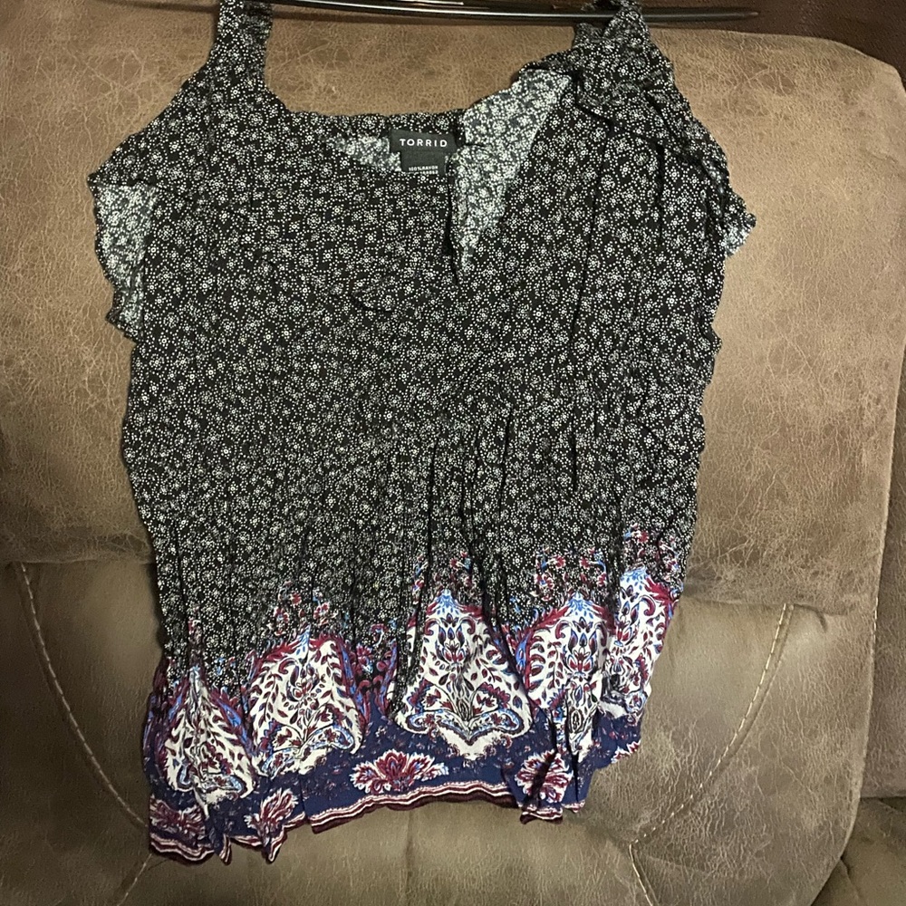 Torrid shirt
Size 1